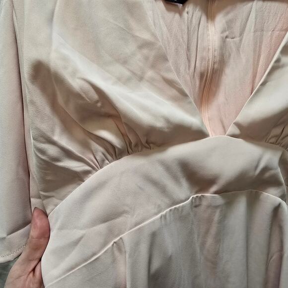 bebe blush pink V-neck flutter puff sleeve fit & flare mini dress XL A-line - Picture 6 of 12